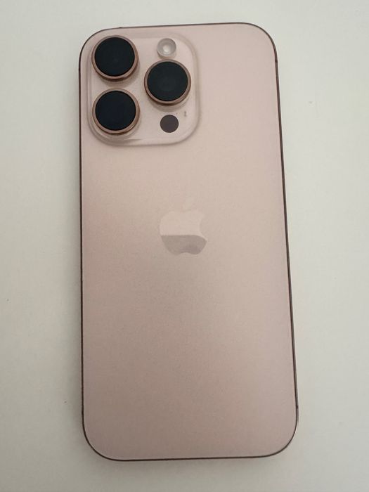 Iphone 16 pro Titânio Deserto