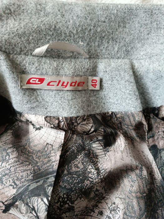 Płaszcz firmy Clyde