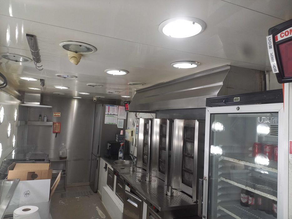 Roulote bar usada kebab bifanas totalmente equipado