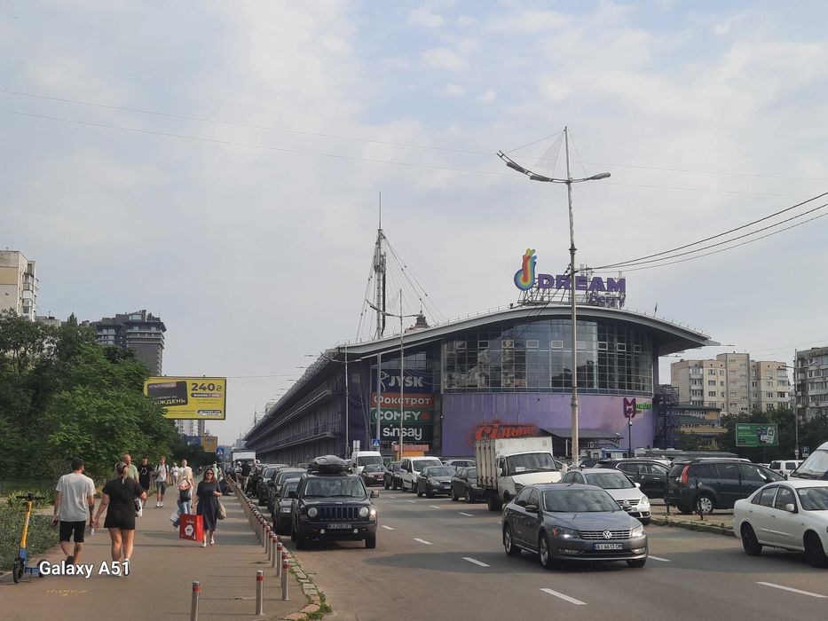 Аренда. 2х.кімн.кв. 54кв.м. 3-й.поверх./12пов.Оболонь. ТЦ “Дрім Таун”.