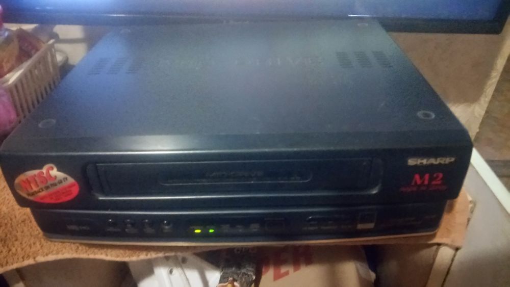 Пишущий Видеоплеер Sharp VC -M2E Japan