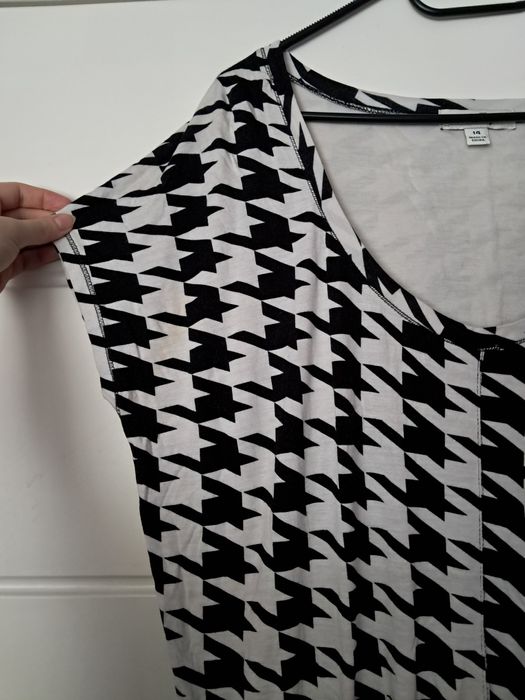 Sukienka czarno biała