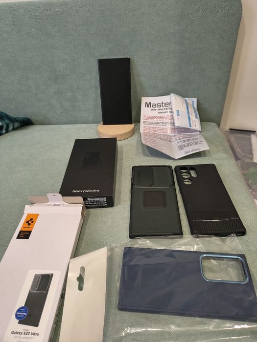 Samsung S23 Ultra 8/256.
