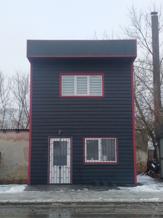 Оренда Магазину другий поверх частина першого