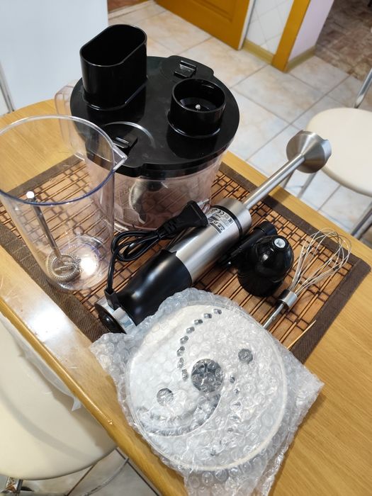 Продам блендер Z.e.p line zp-797 1500вт 7в 1 черный.