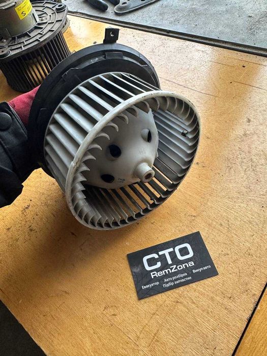 Моторчик печки отопителя Рено лагуна Меган Сценник