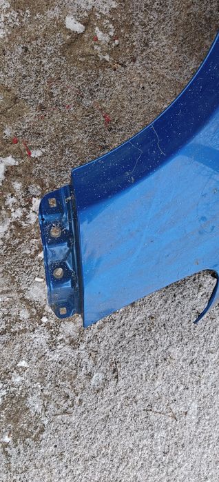 Błotnik prawy Toyota Yaris III niebieski