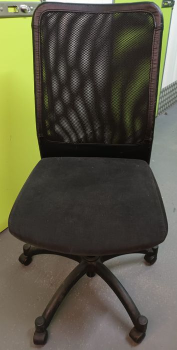 Cadeira de escritório giratória