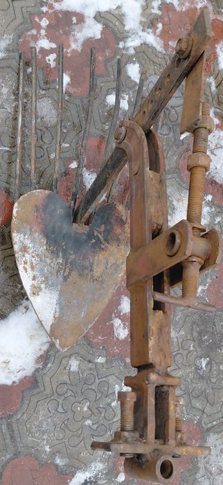 Продам лапу-картоплекопалку для мотоблока