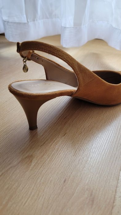Szpilki Wojas z odkrytą piętą, rozm. 39, wys. obcasa 6,5 cm