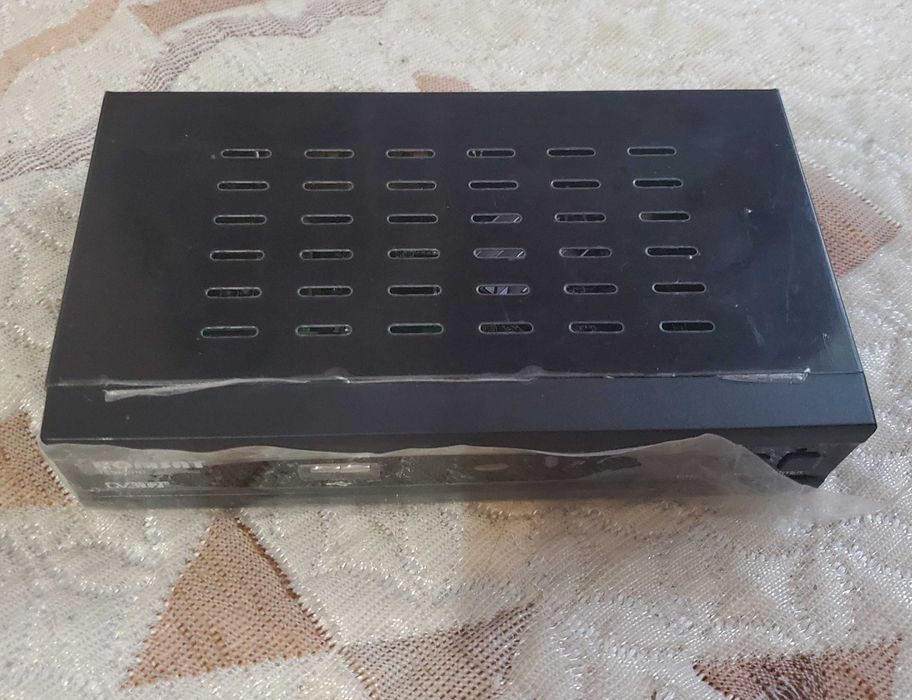 Продам цифровой эфирный ТВ 2 ресивер , Romsat T 2950HD