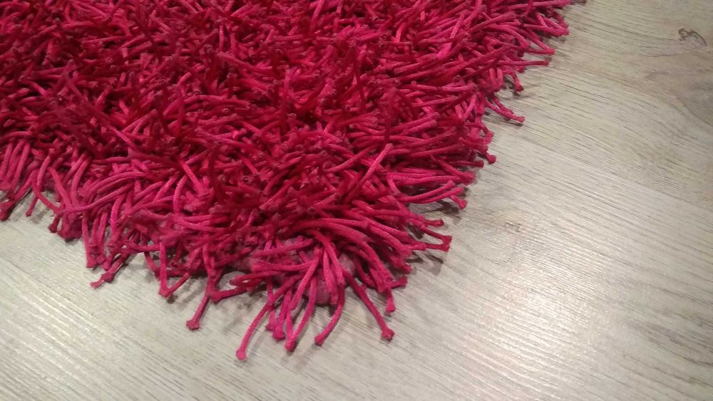 Tapete de sala em tons rosa