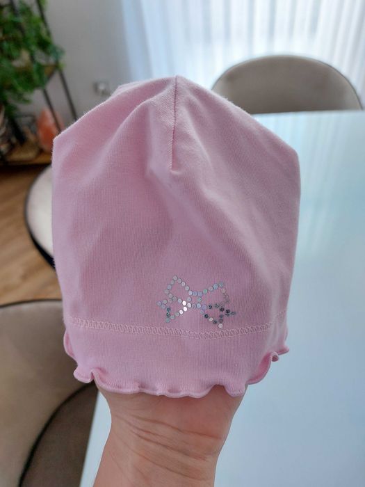 Nowa czapeczka marki coccodrillo 3-6 miesięcy różowa z aplikacją