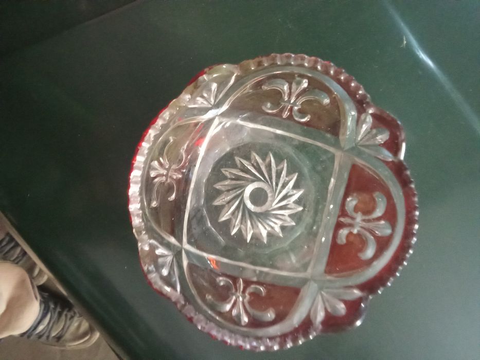 Pequena fruteira. Símbolos Templários.