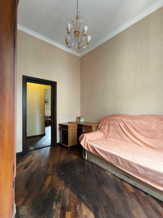 Продаж 2к квартири Бульвар Тараса Шевченка 48А Історичний Центр Царський будинок Без Комісії ТОП