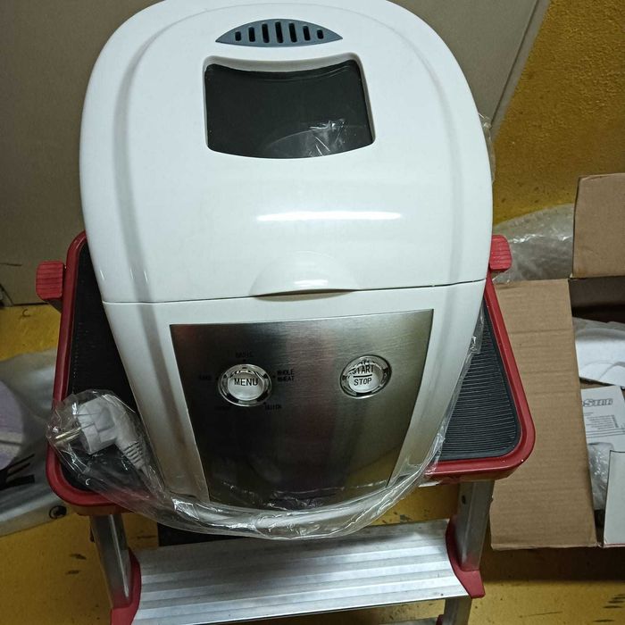 Máquina de fazer pão NOVA