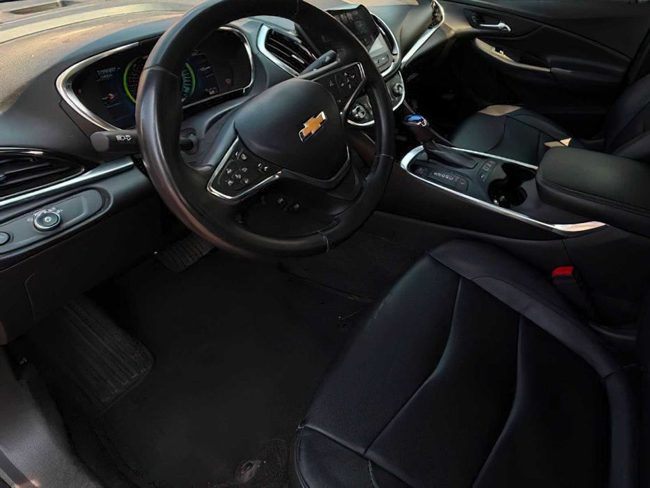 Chevrolet Volt Premier      2017