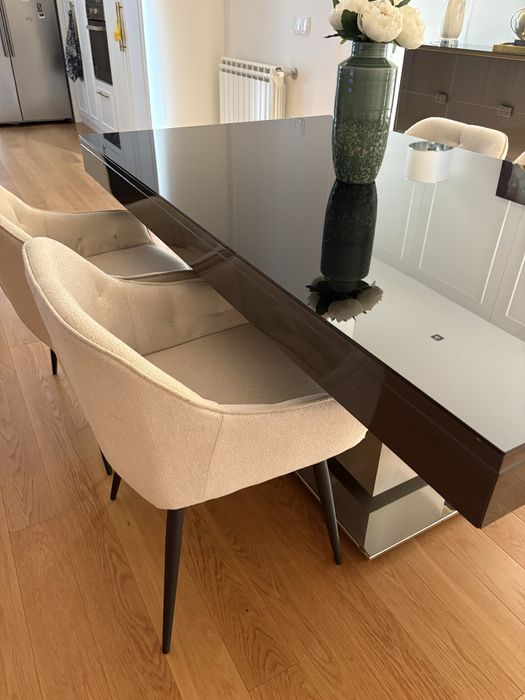 Mesa de jantar de sala