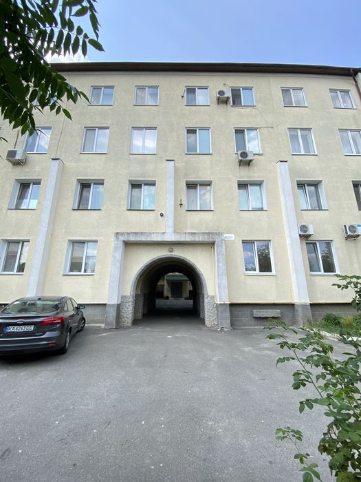 Продаж 1 кімнатної квартири-43,5 м2 по вулиці Героїв Гостомеля з мінімальним оформленням і газом