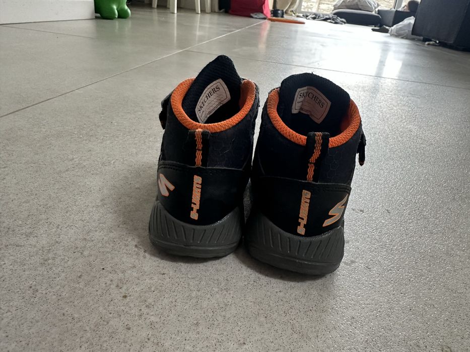 Skechers botki na rzepy trzewiki swiecace 23