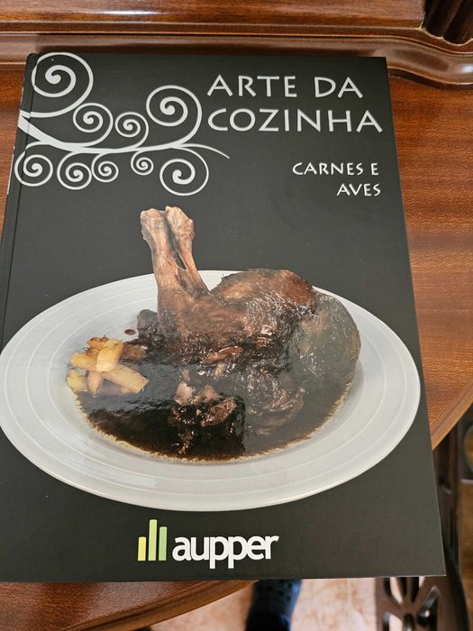Coleção de 9 livros e DVD Arte da cozinha novos
