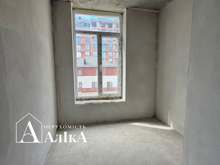Продам простору 1-кімнатну квартиру в новобудові