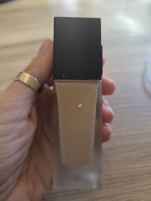 Ysl podklad  all hours LN6