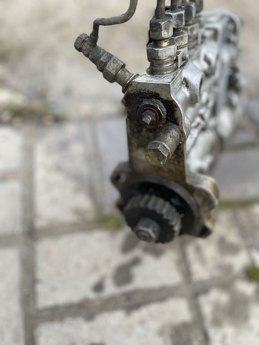 Продам паливний насос високого тиску (ПНВТ) Bosch з апаратурою