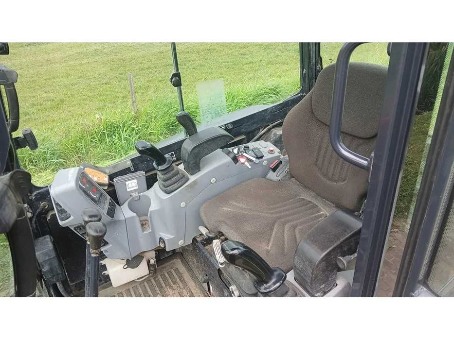 Mini-escavadoras Kubota KX027-4