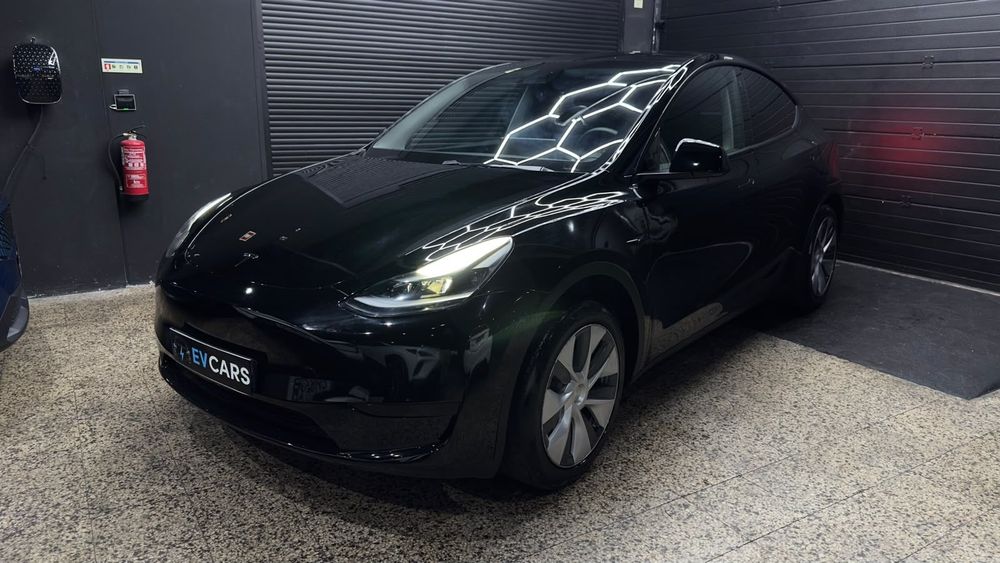 Tesla Model Y RWD