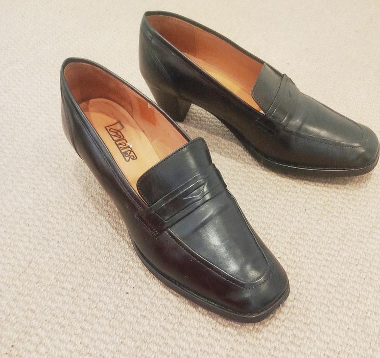 Mocassins de salto da prestigiada sapateira Loris (Tam. 39) – Alta Qualidade e Conforto