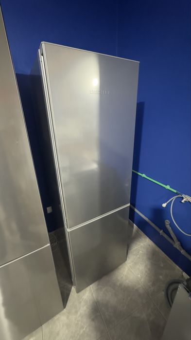 Frigorífico Combinado Liebherr CNel 4313 Inox NoFrost – Como Novo / 6 Meses Garantia