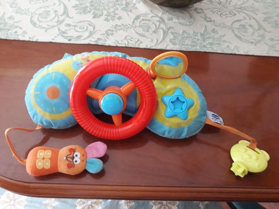 Brinquedo volante da Chicco para bebé.