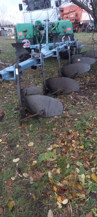 Продам Плуг Полігон ПМУ 5-35