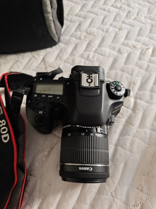 Máquina Canon EOS 80d