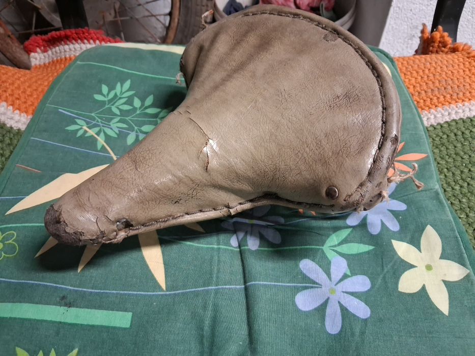 Stare siodełko rowerowe