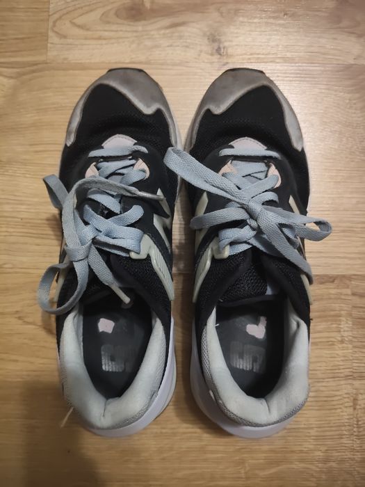 Buty sportowe marki New Balance