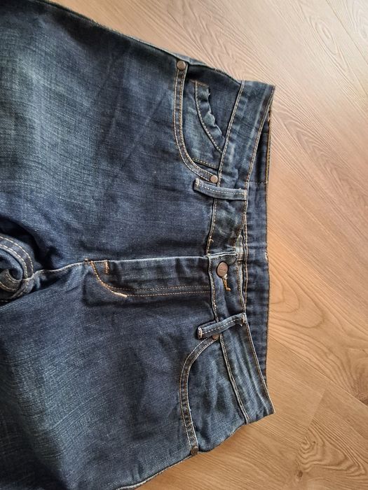 Klasyczne jeansy L/40
