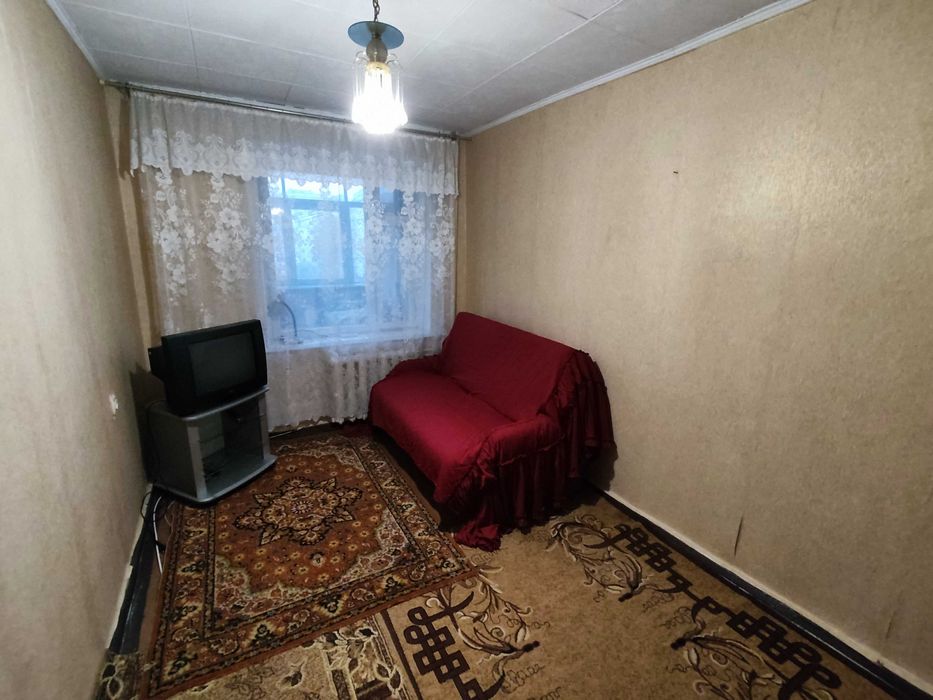 2к центр, цегла, не кутова, сер. поверх, розді кімнати!
