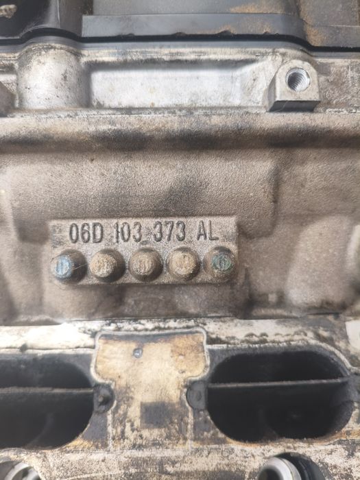 ГБЦ головка VW Jetta 2.0 FSI  GOLF V TOURAN AUDI A3  B6 B7 PASSAT B6