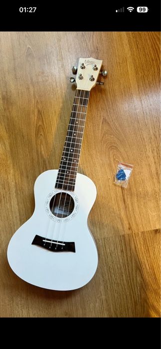 ukulele v - tone