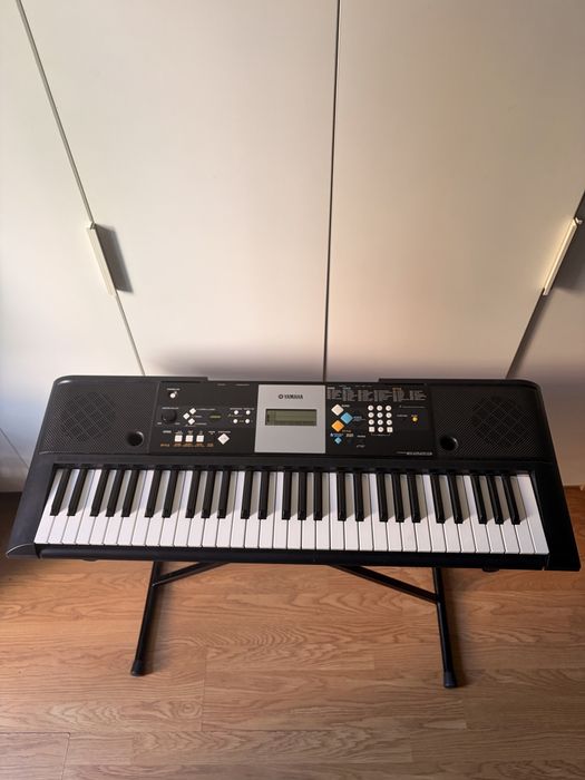 Keyboard Yamaha PSRF50