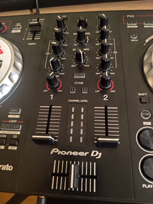 Controladora Pioneer DDJ-SB3