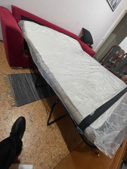 Sofá cama com pouco uso