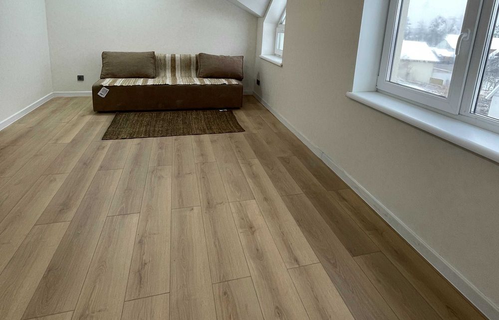 Квартира з ремонтом, в будинку проживають