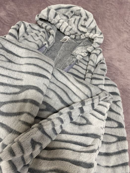 Кегурумі сіре полосате Barva