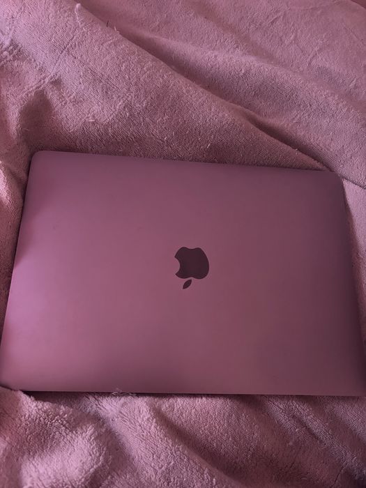 MacBook Pro 13” 2017 | 8GB RAM | 128GB SSD