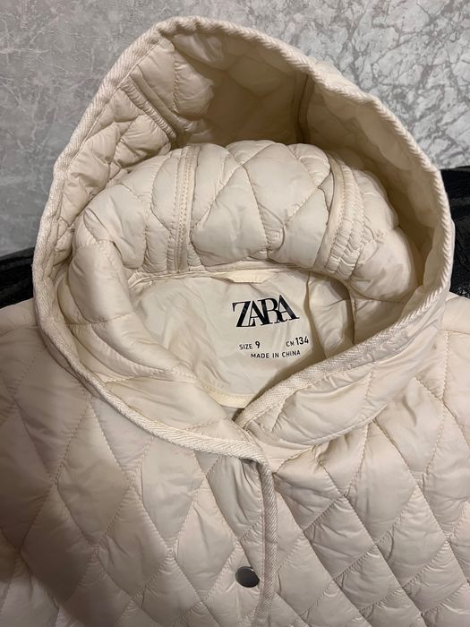 Весняне подовжене пальто для дівчинки