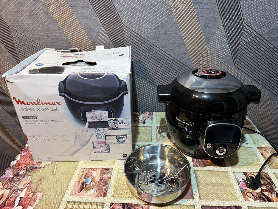 Moulinex CookeoTouch Wi-fi  6л