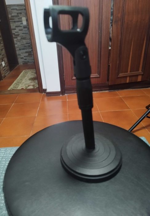 Suporte Microfone de mesa a Estrear